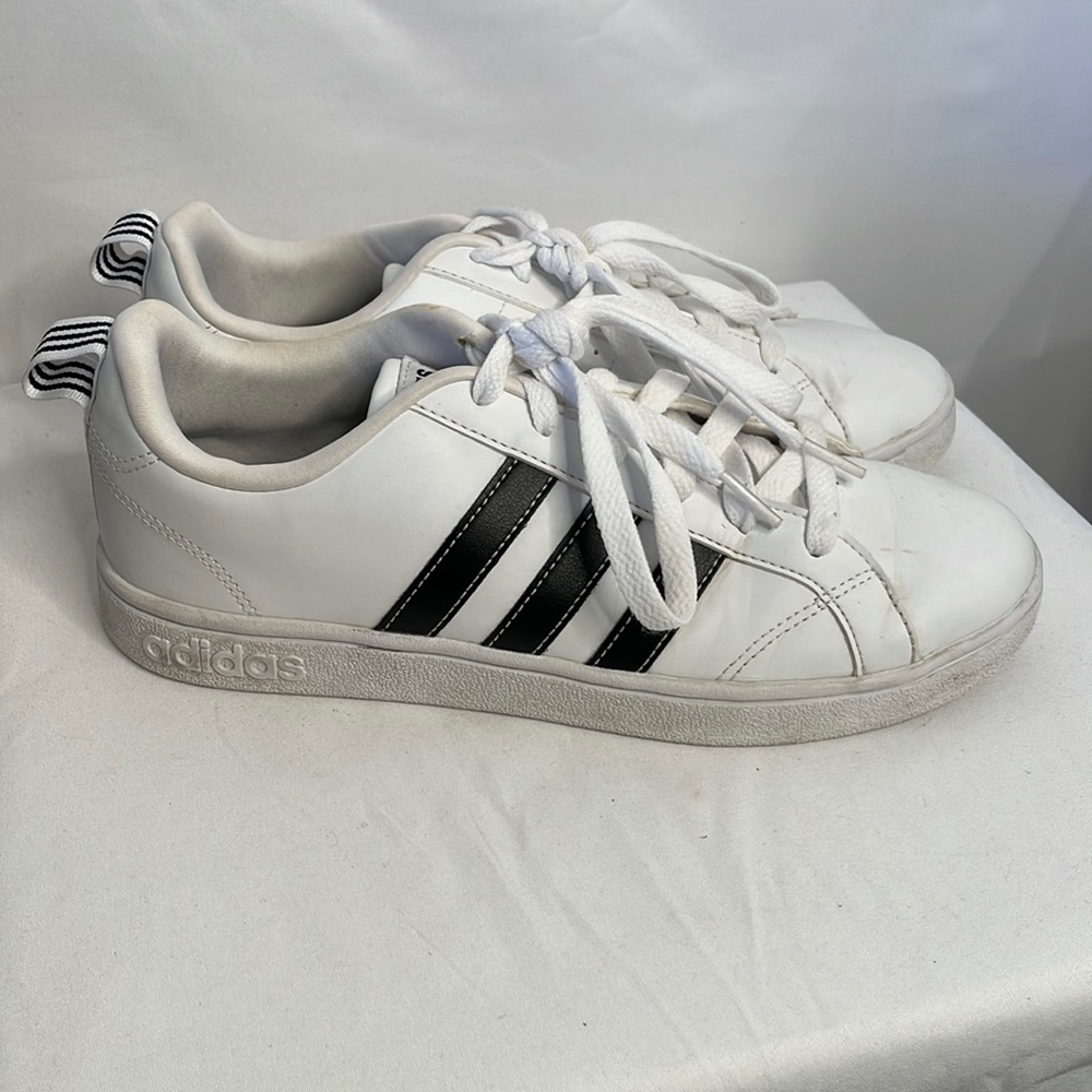 Adidas sneakers white with black stripes size 7.5 old school